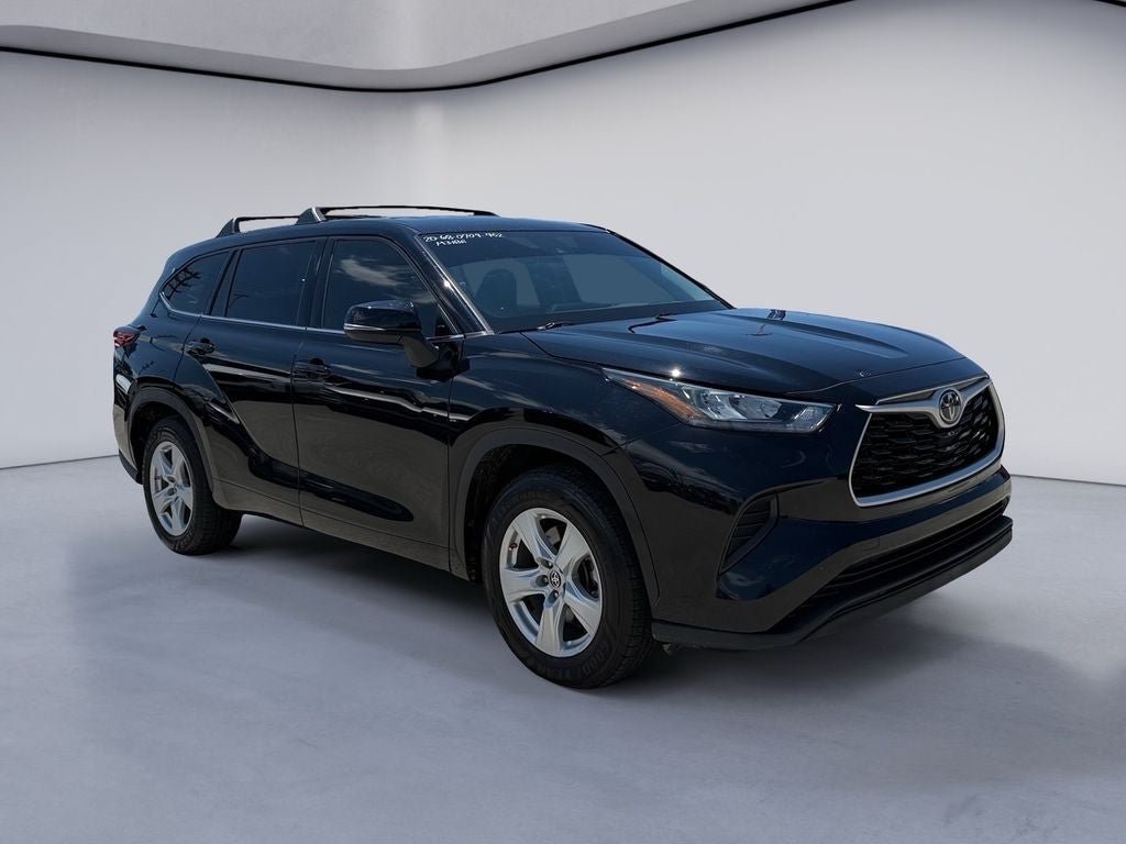 Used 2020 Toyota Highlander L FWD image 7