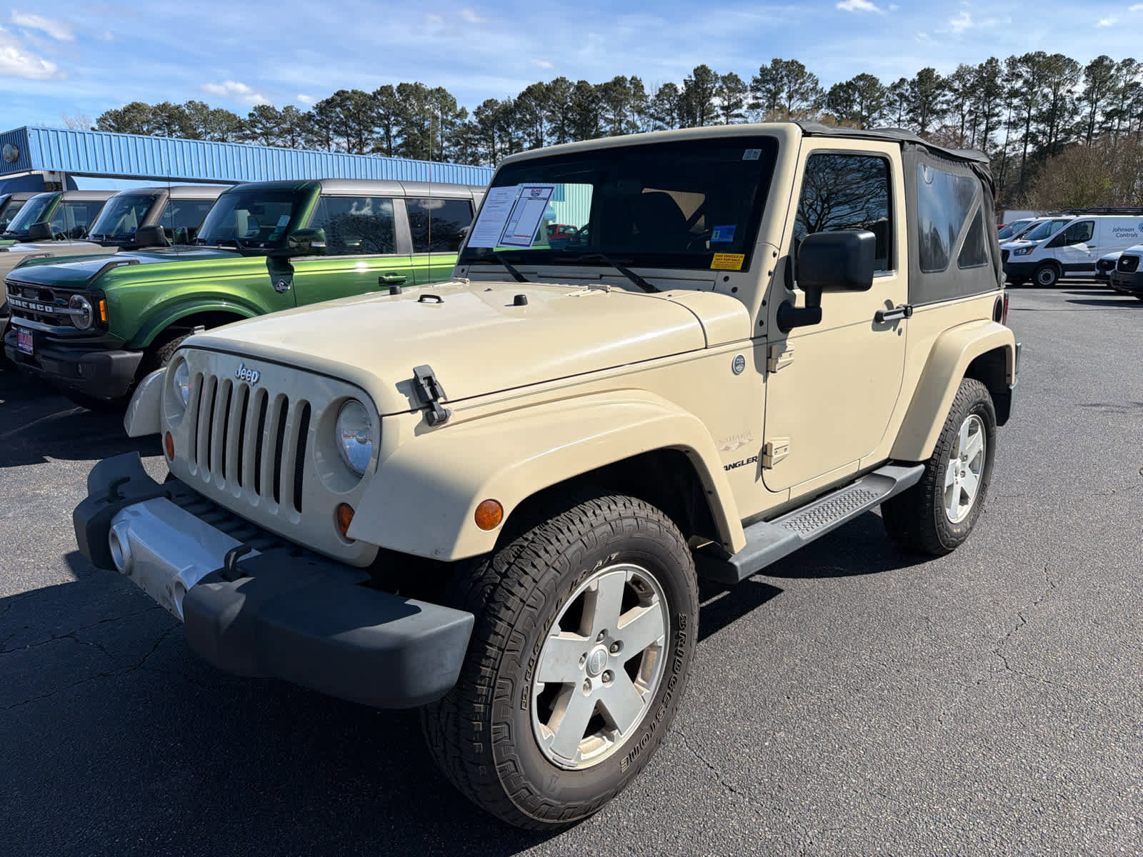 Used 2011 Jeep Wrangler Sahara w/ Connectivity Group image 2