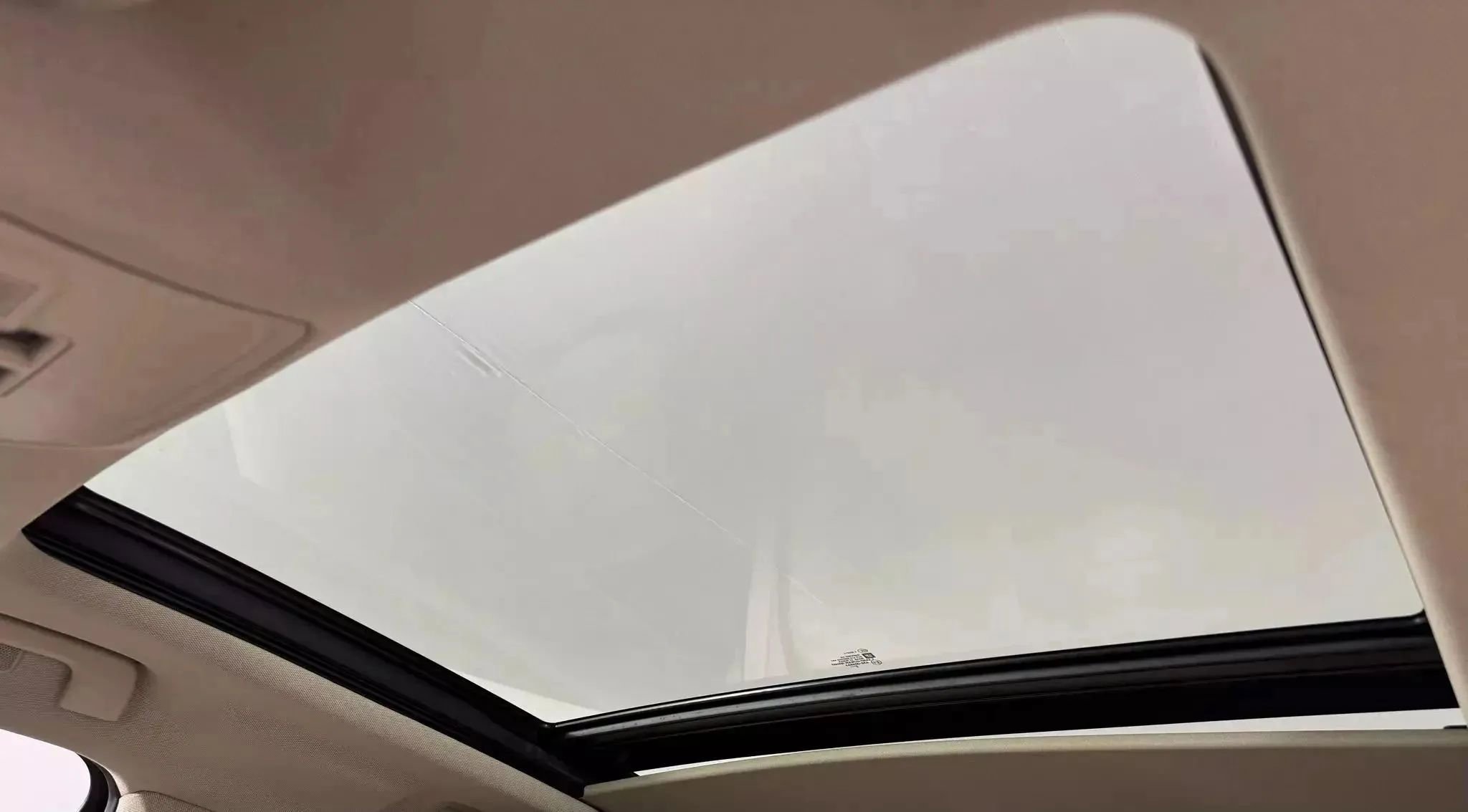 Used 2016 Cadillac SRX Luxury w/ Driver Awareness Package image 26