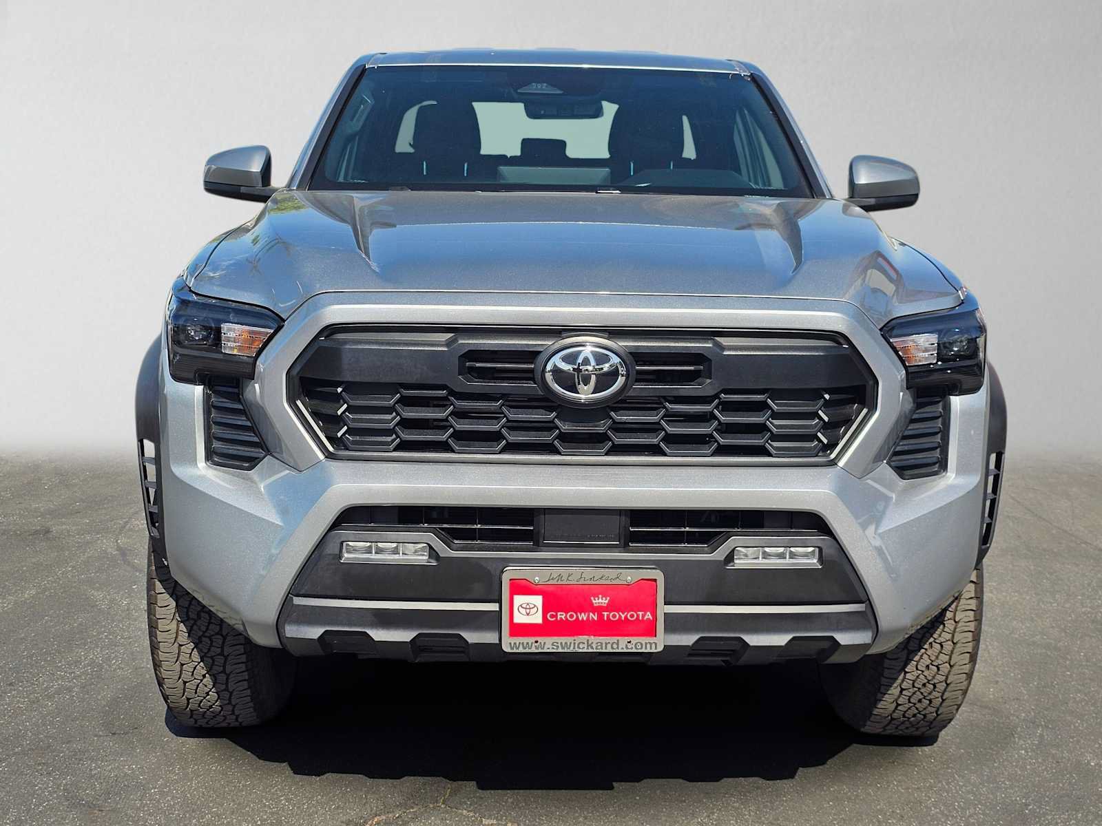 Certified 2025 Toyota Tacoma TRD Off-Road AWD/4WD image 8