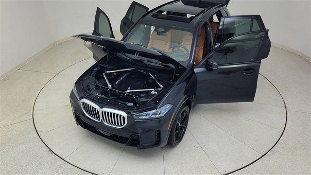 Used 2025 BMW X5 sDrive40i w/ M Sport Package image 91