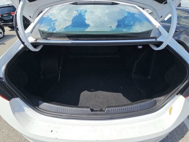 Used 2025 Chevrolet Malibu LT FWD image 17