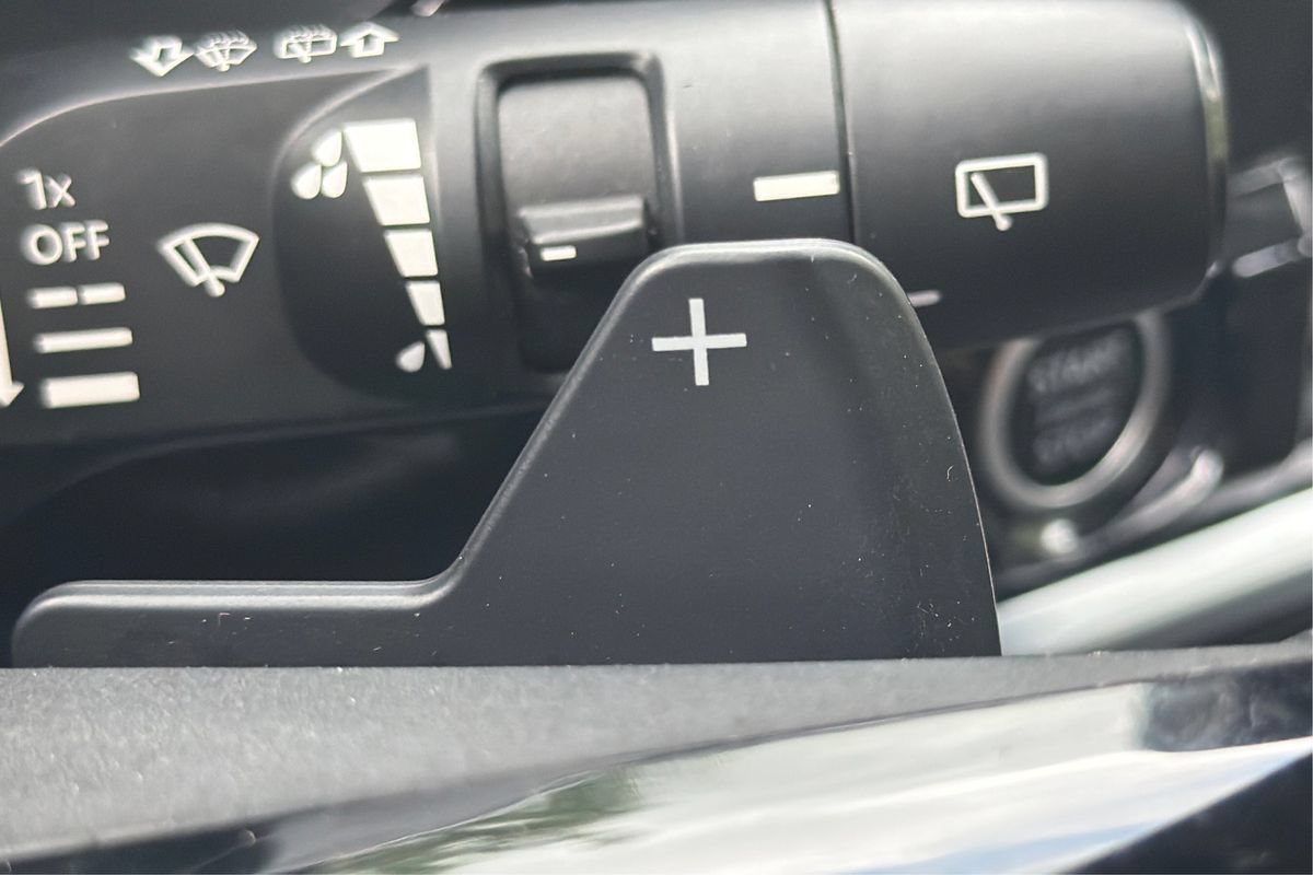 Used 2022 Nissan Pathfinder SL w/ Lighting Package (N92) AWD/4WD image 36