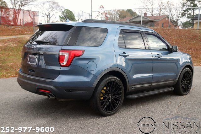 Used 2018 Ford Explorer XLT w/ Equipment Group 202A image 7