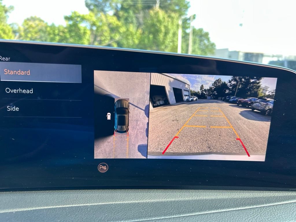 Used 2025 Cadillac XT4 Premium Luxury AWD/4WD image 11