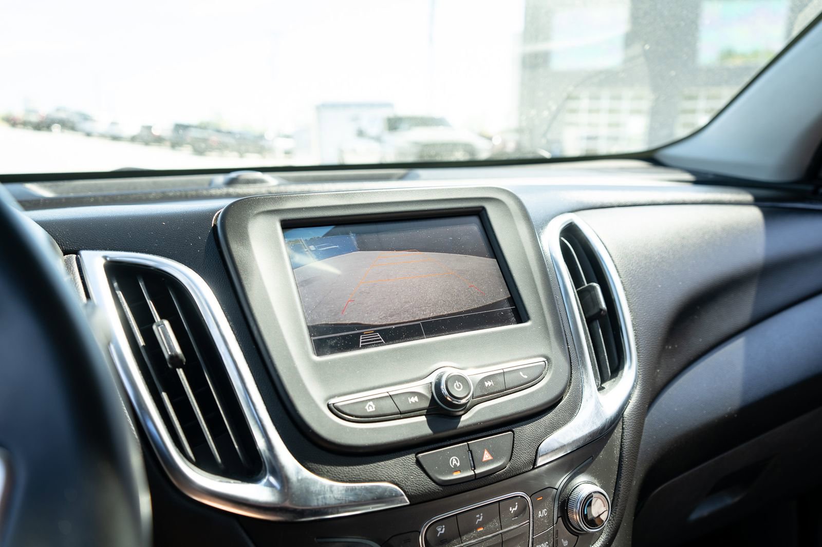 Used 2024 Chevrolet Equinox LT FWD image 24