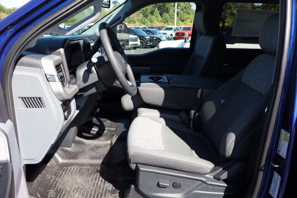 New 2026 Ford F250 XLT w/ XLT Premium Package AWD/4WD image 24