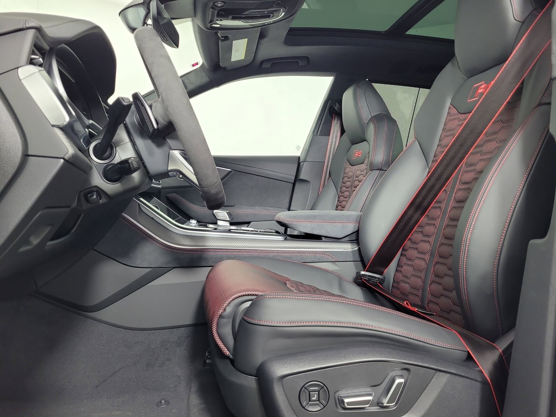 New 2026 Audi RS Q8 performance image 16