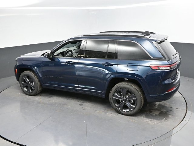 New 2027 Jeep Grand Cherokee Limited AWD/4WD image 48