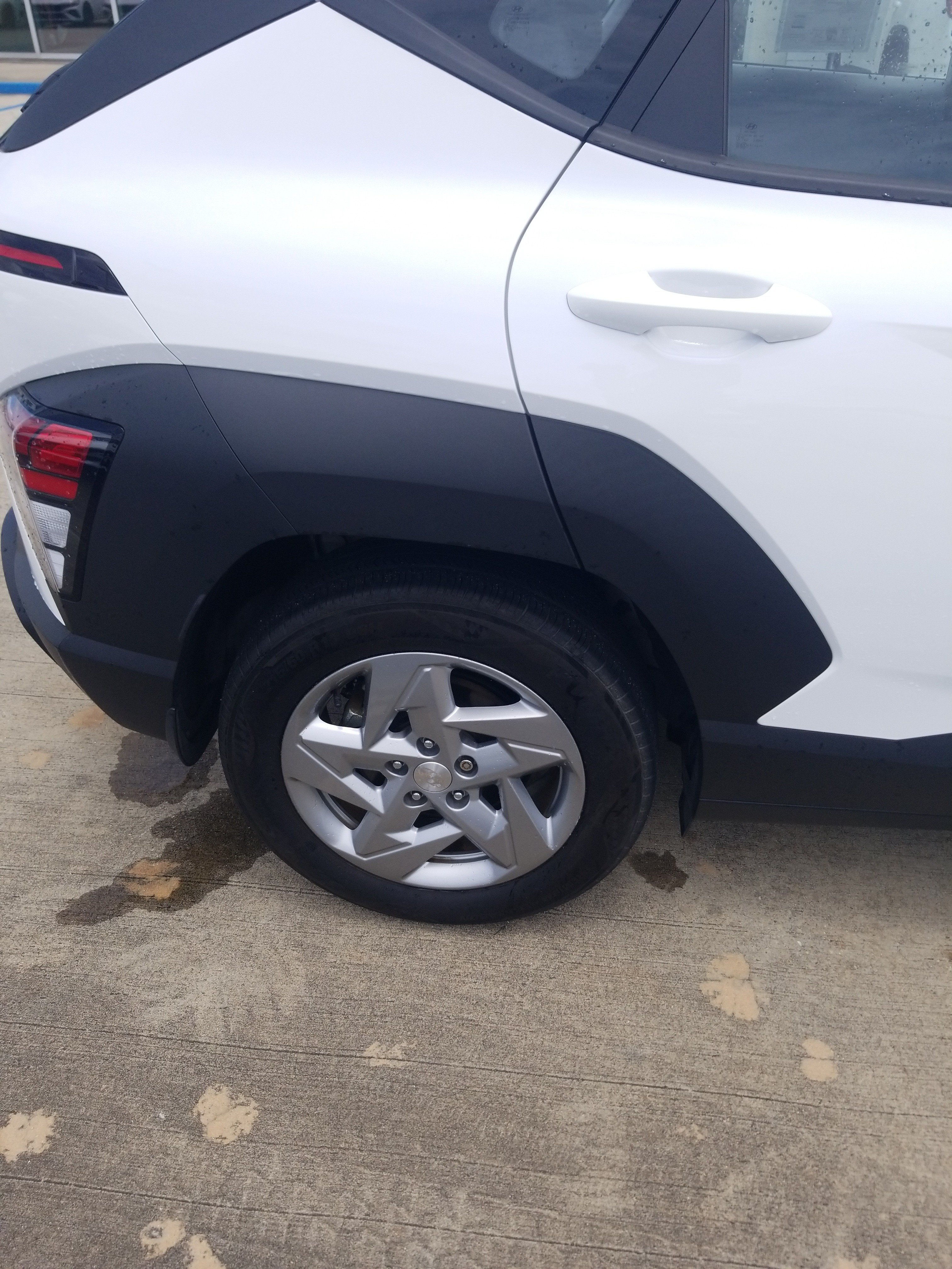 Used 2025 Hyundai Kona SE FWD image 10