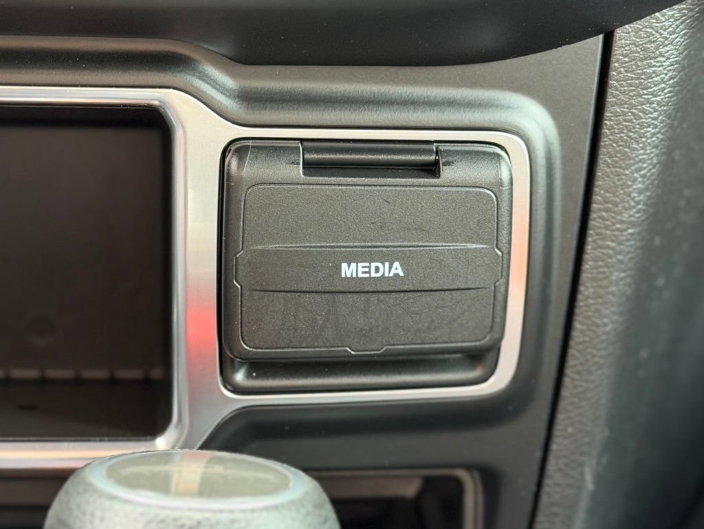 Used 2021 Jeep Gladiator Sport AWD/4WD image 15