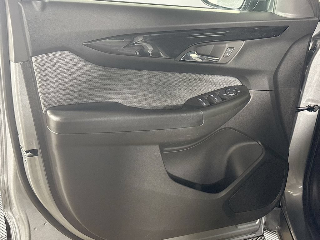 Used 2026 Chevrolet TrailBlazer LS AWD/4WD image 10