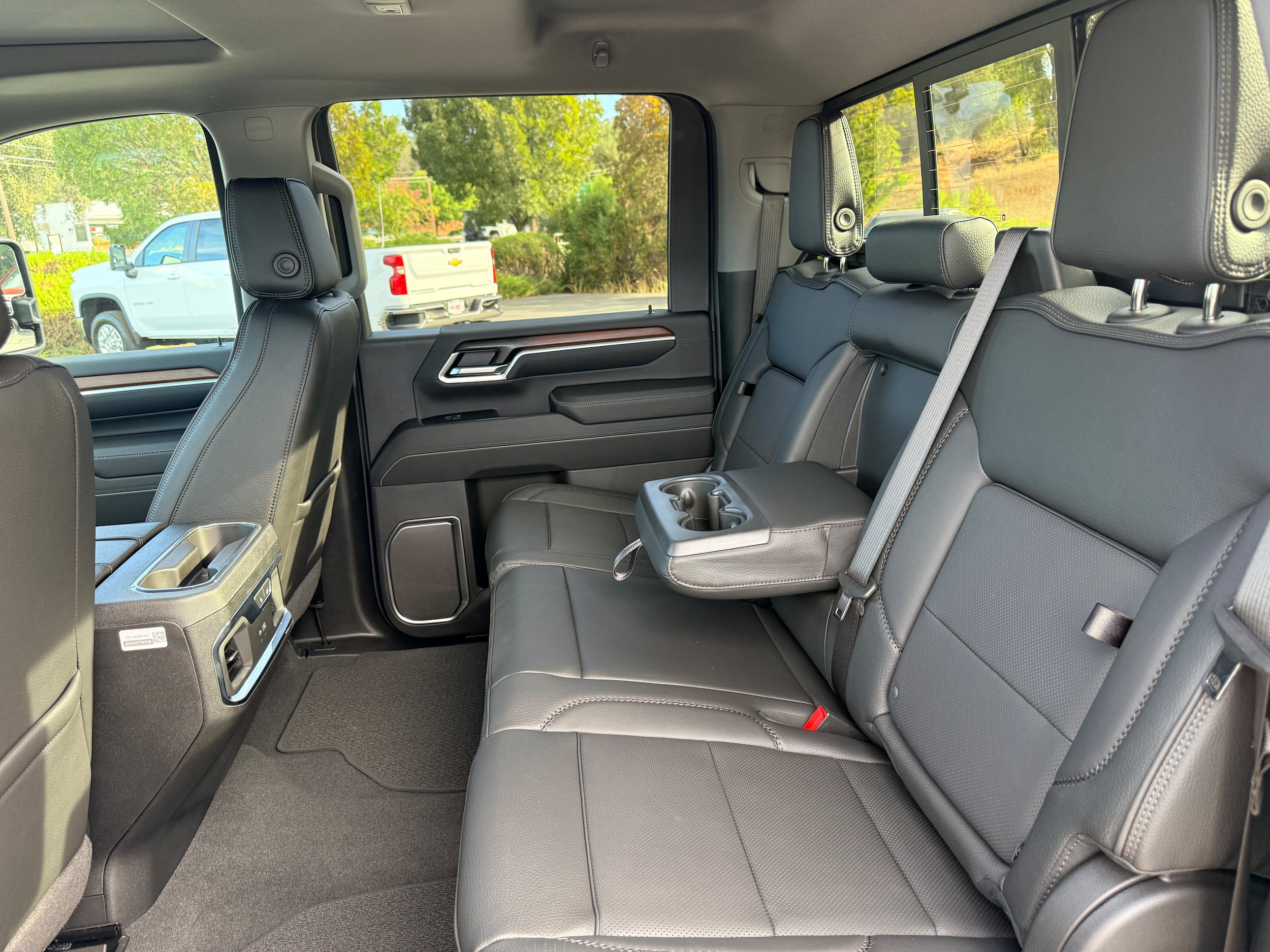 New 2026 GMC Sierra 2500 Denali w/ Denali Reserve Package AWD/4WD image 9