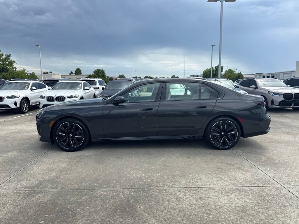 Used 2026 BMW 760i xDrive w/ Executive Package AWD/4WD image 2
