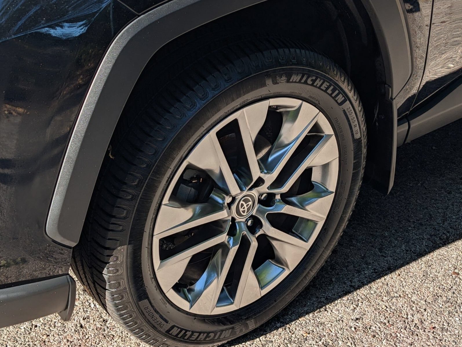 Used 2020 Toyota RAV4 Limited w/ Limited Grade Weather Package AWD/4WD image 19