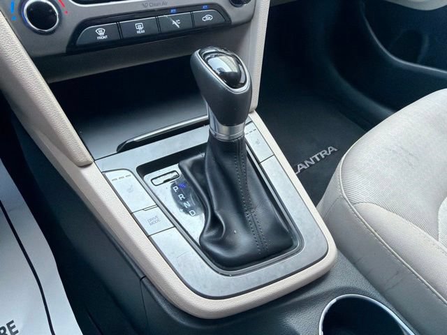Used 2017 Hyundai Elantra Value Edition FWD image 31