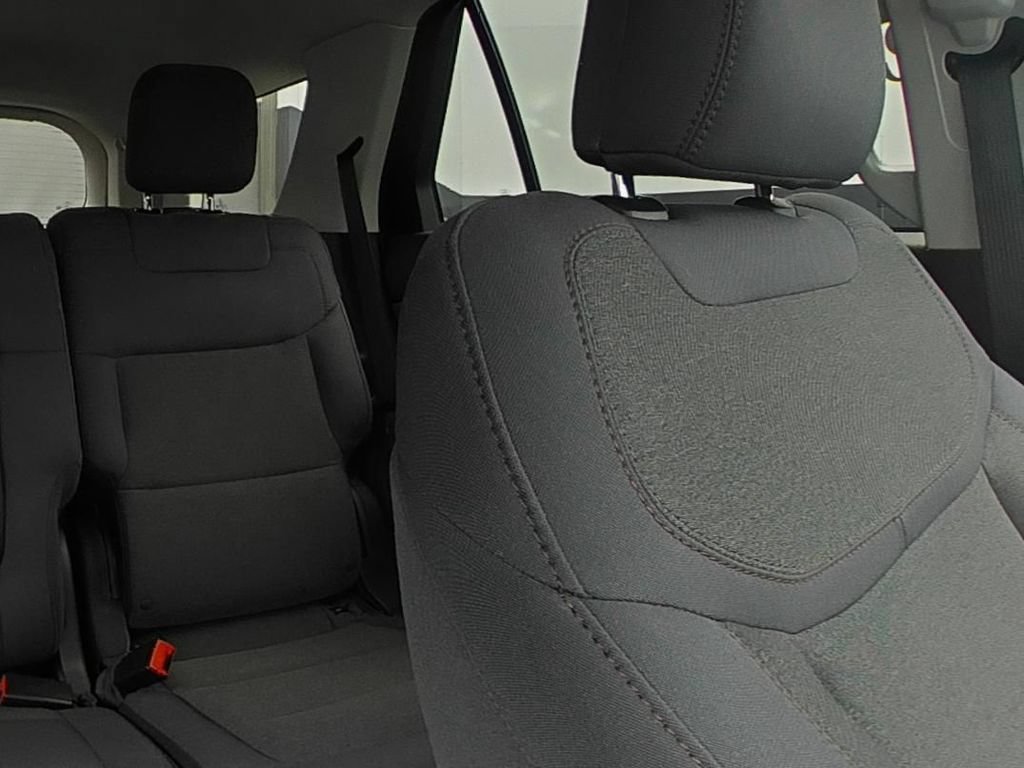 Used 2025 Ford Explorer Active RWD image 20