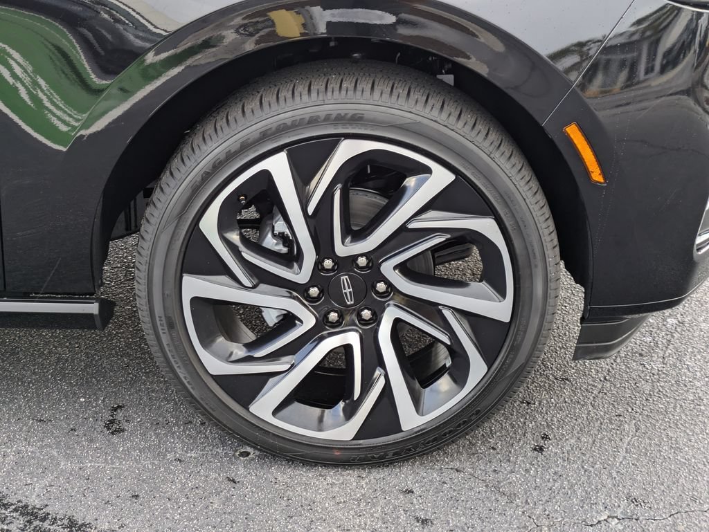 New 2027 Lincoln Navigator Black Label AWD/4WD image 11