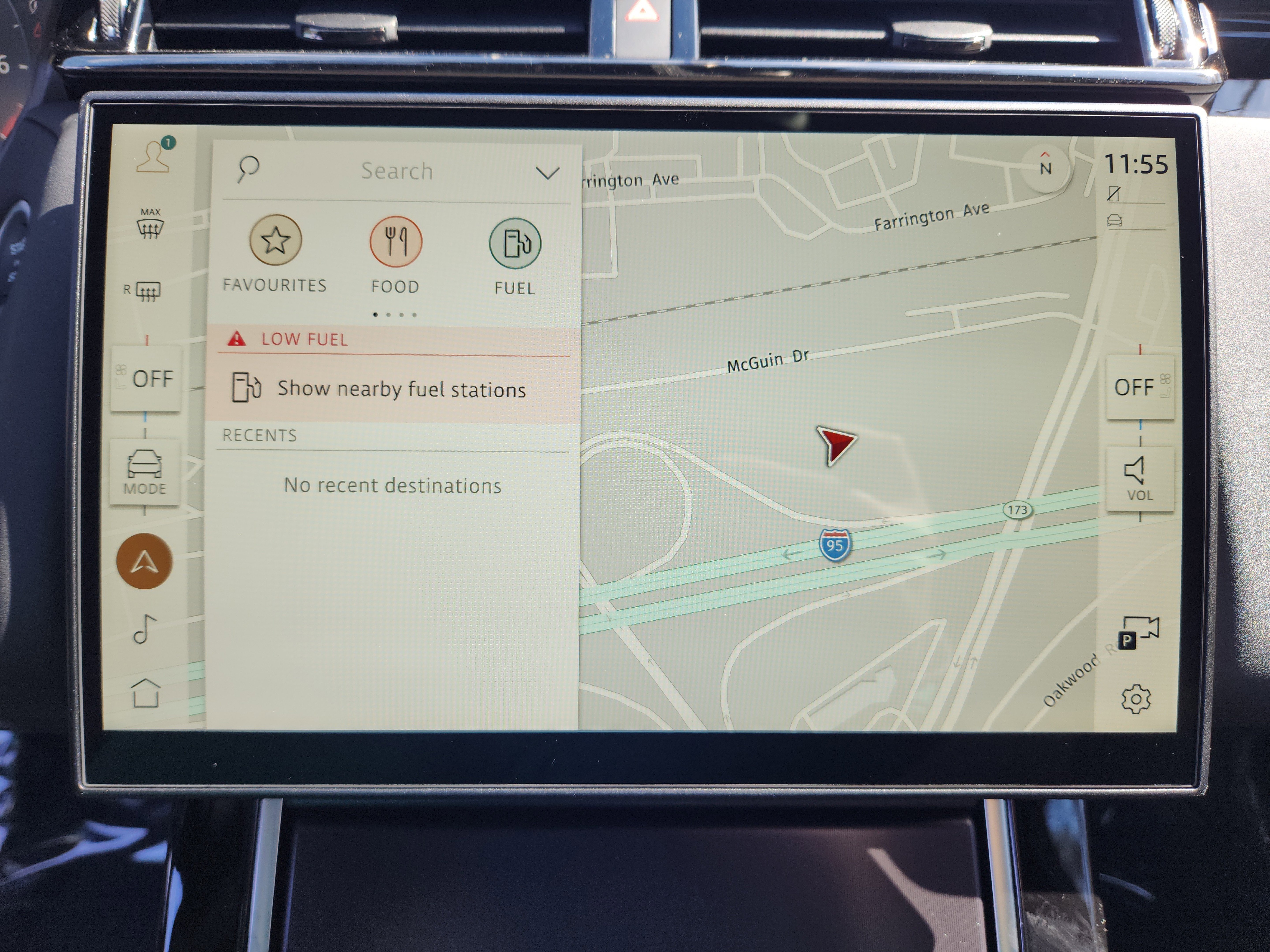 New 2026 Land Rover Range Rover Velar Dynamic SE image 21