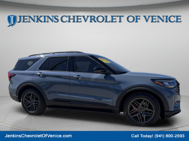 Used 2025 Ford Explorer ST w/ Sun And Sound Package RWD image 2
