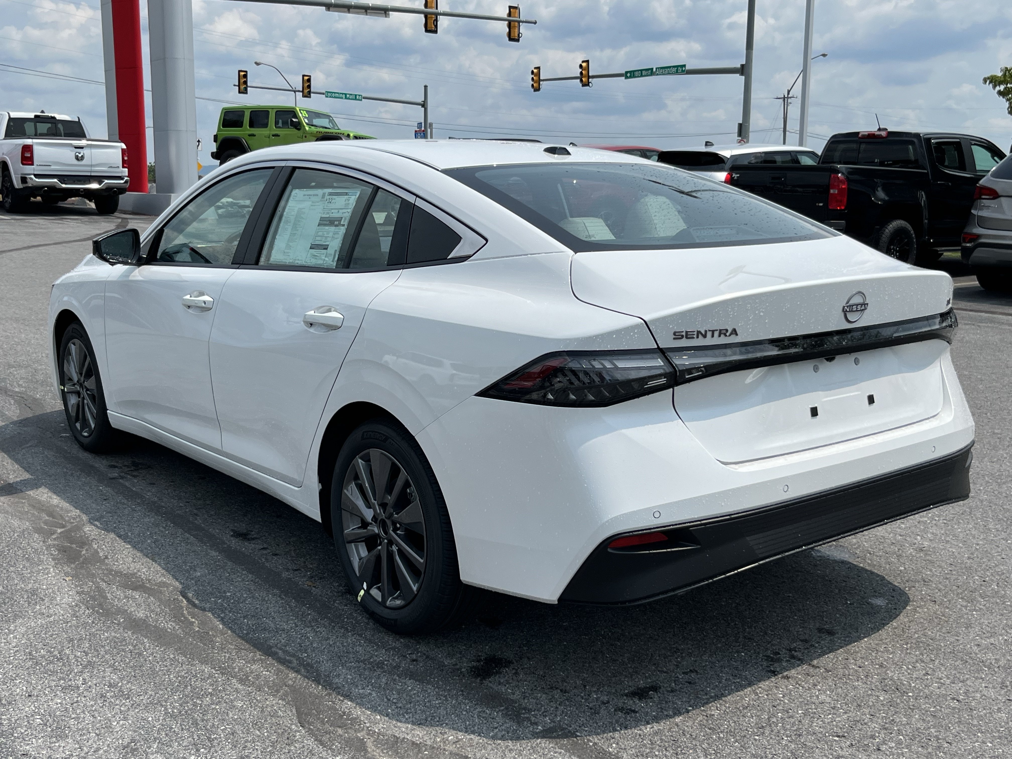 New 2026 Nissan Sentra SL FWD image 8