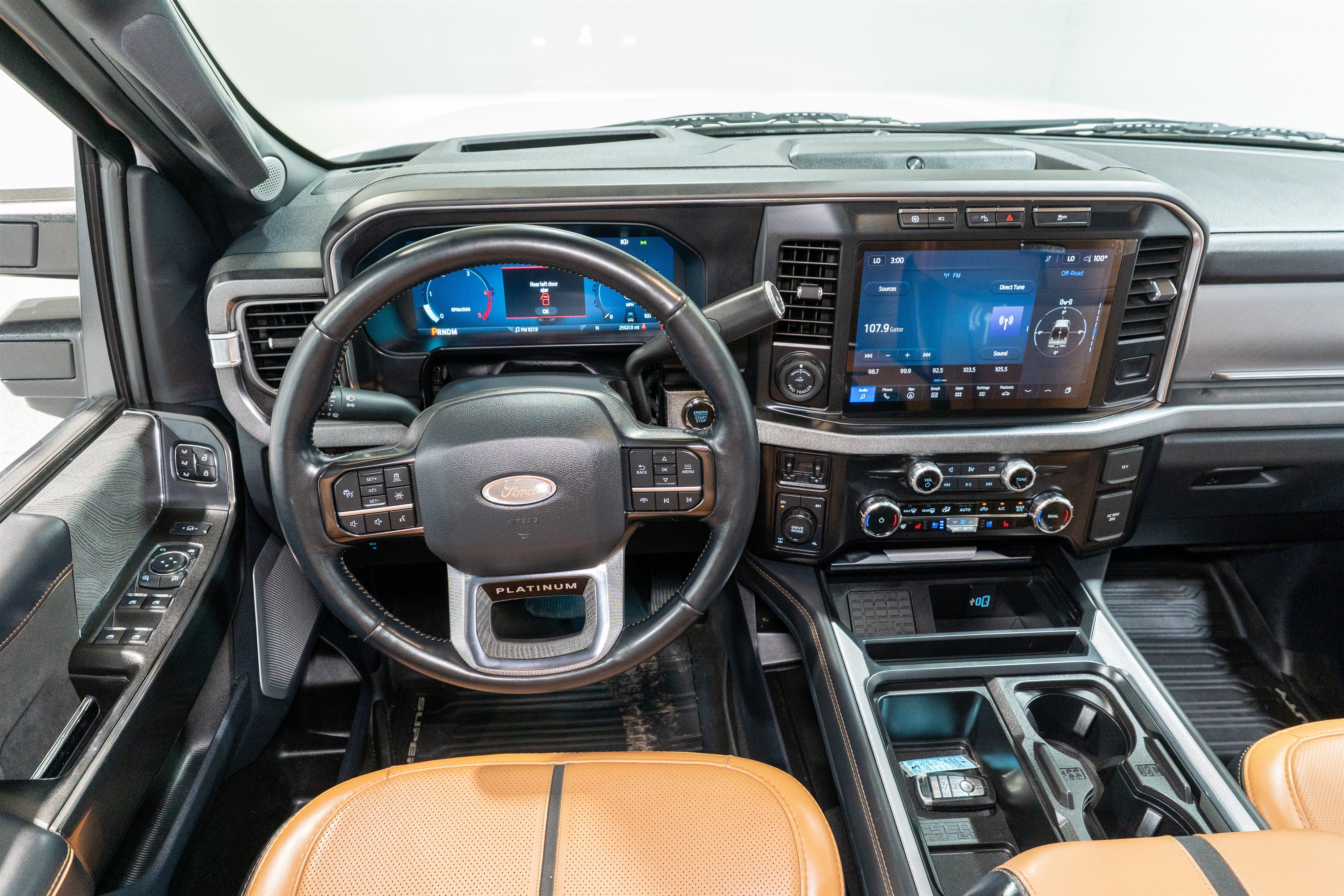Used 2024 Ford F350 Platinum AWD/4WD image 14