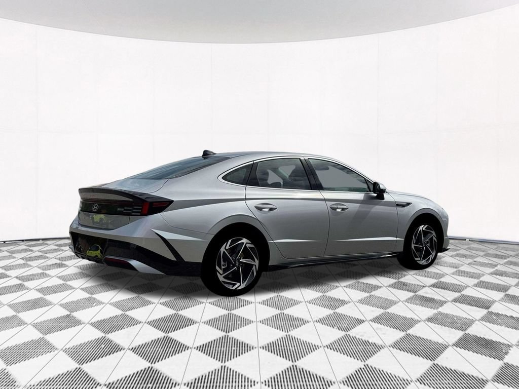New 2026 Hyundai Sonata SEL FWD image 13
