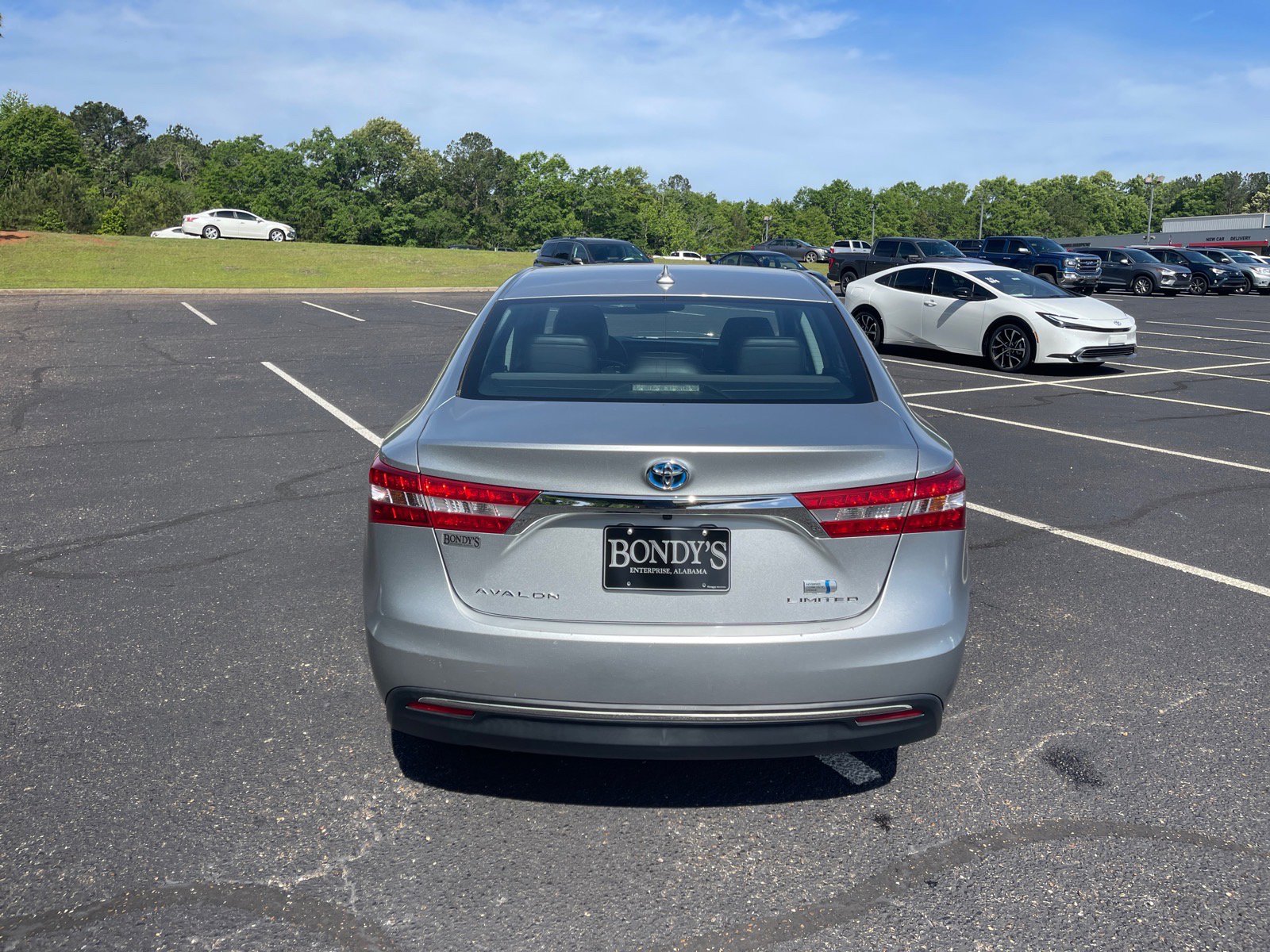 Used 2015 Toyota Avalon Limited w/ Technology Package FWD image 15