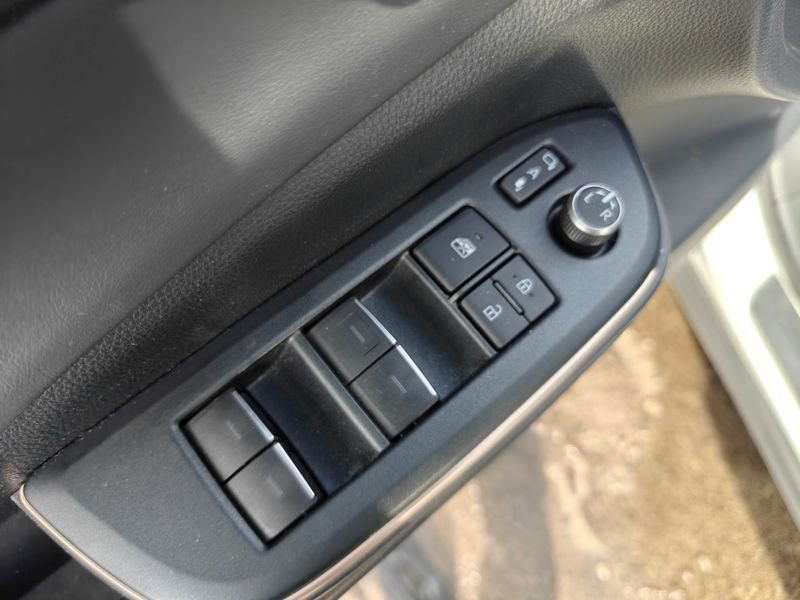 Used 2023 Toyota Crown XLE image 13