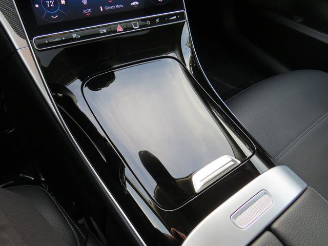 Used 2025 Mercedes-Benz C 300 4MATIC Sedan image 16