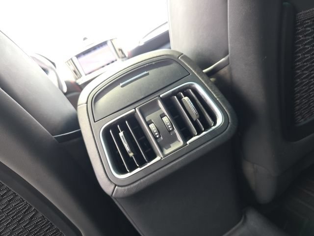 Used 2023 Maserati Levante Modena AWD/4WD image 32