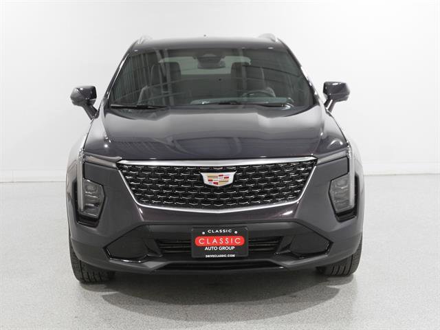 Certified 2025 Cadillac XT4 Premium Luxury image 2