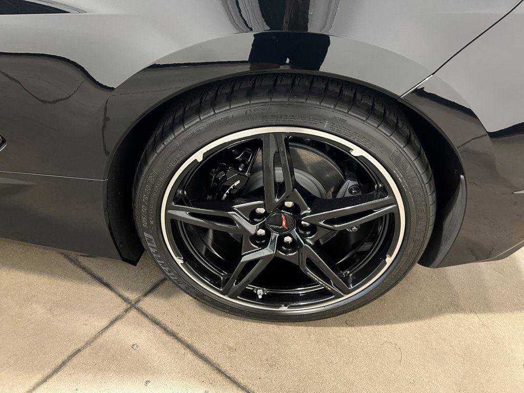 Used 2025 Chevrolet Corvette Stingray Coupe w/ 1LT image 12