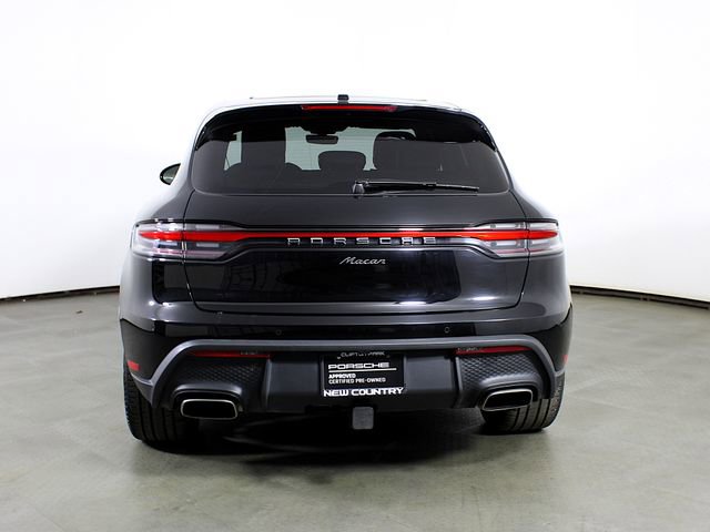 Certified 2024 Porsche Macan image 6