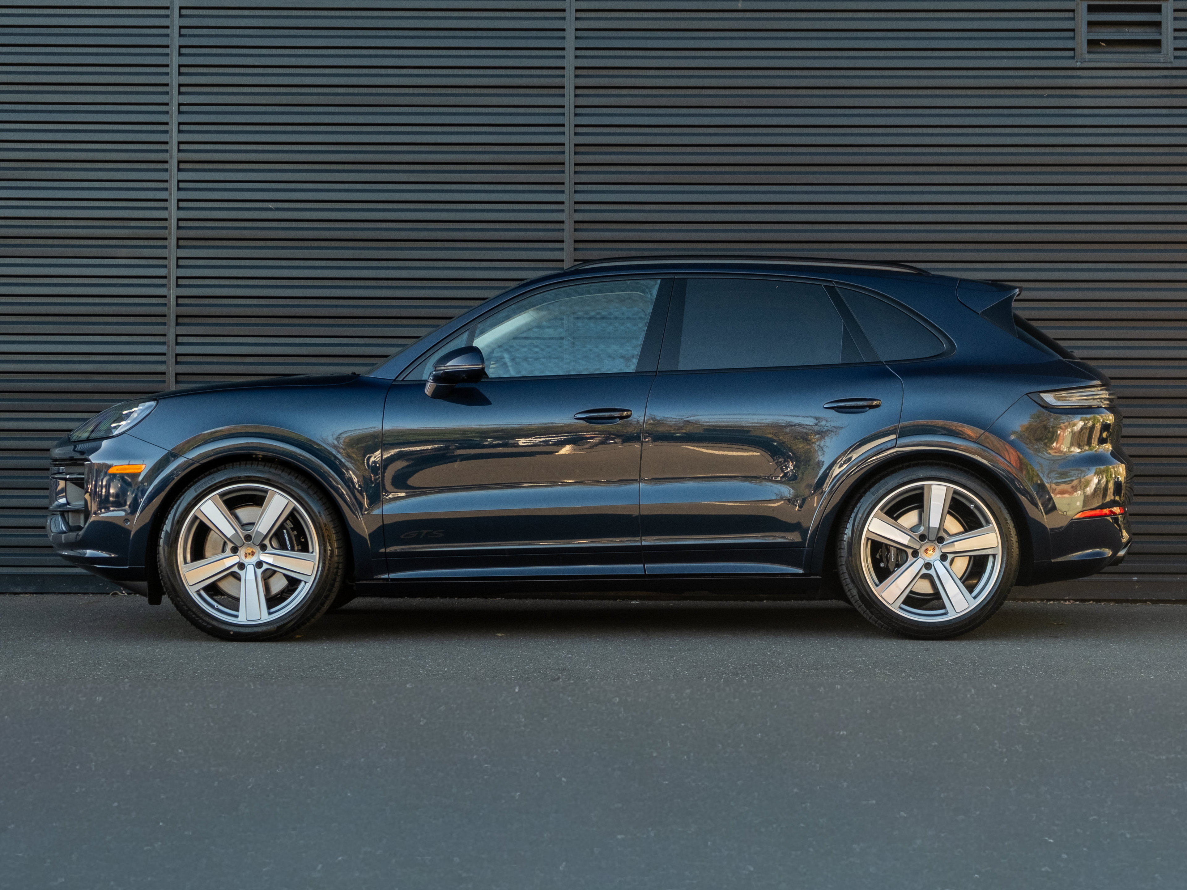 New 2026 Porsche Cayenne GTS AWD/4WD image 2