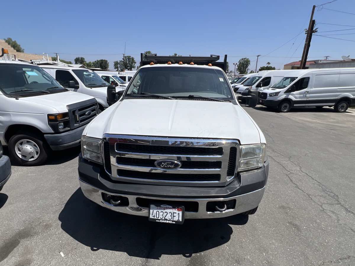Used 2005 Ford F550 2WD Crew Cab Super Duty image 7