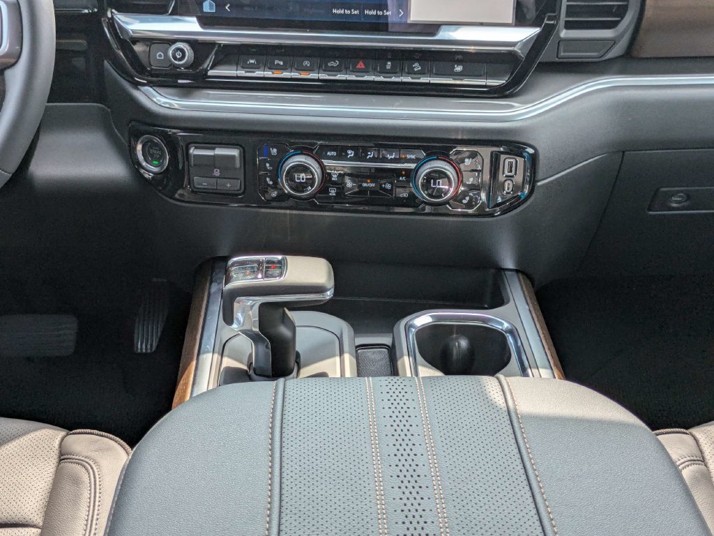 New 2026 Chevrolet Silverado 1500 High Country w/ Technology Package AWD/4WD image 19