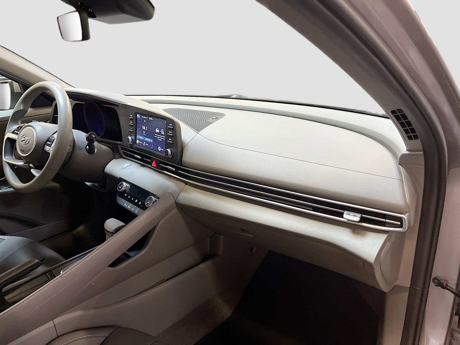 Used 2023 Hyundai Elantra SEL w/ Cargo Package FWD image 26