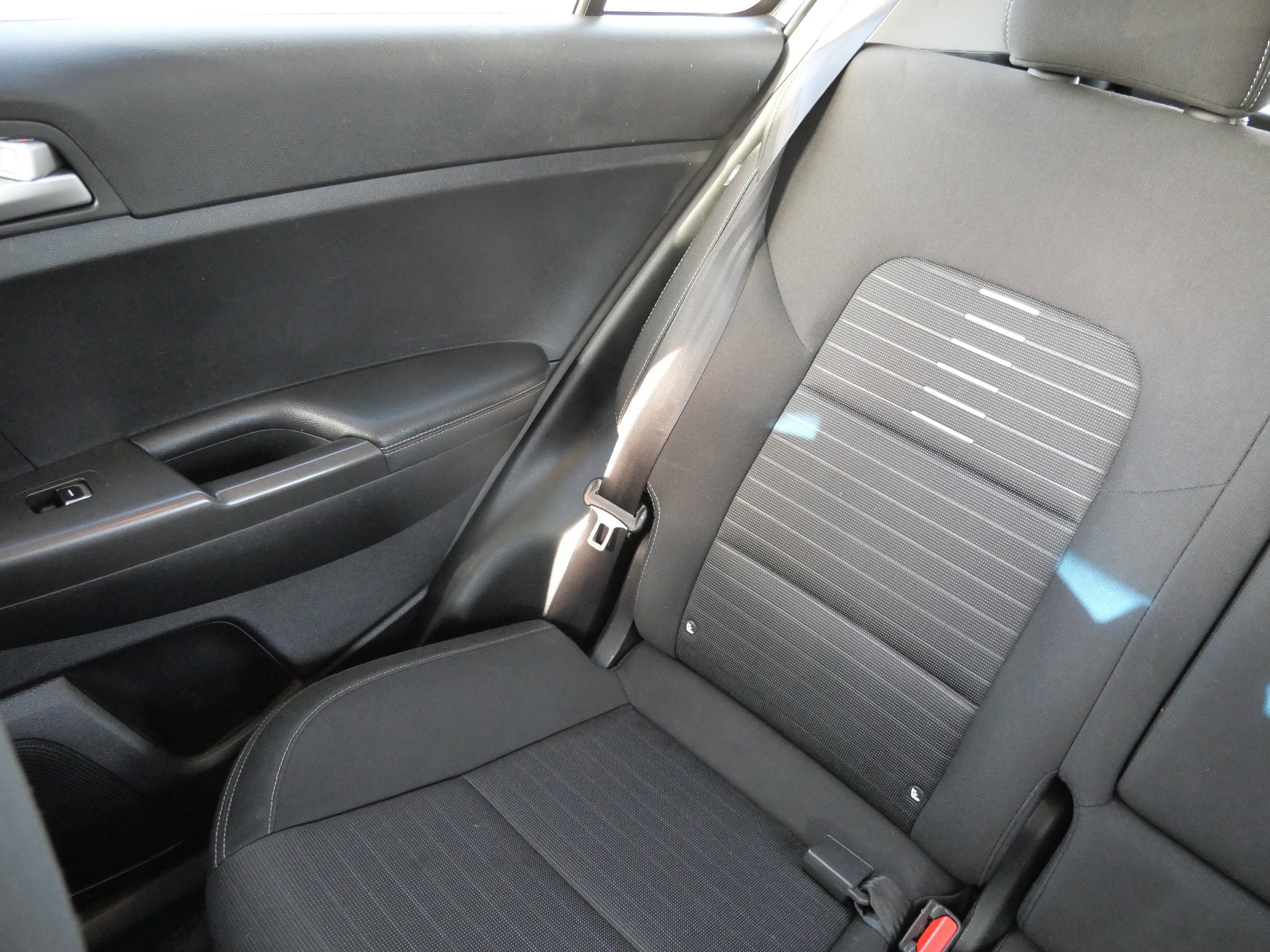 Used 2018 Kia Sportage LX image 12