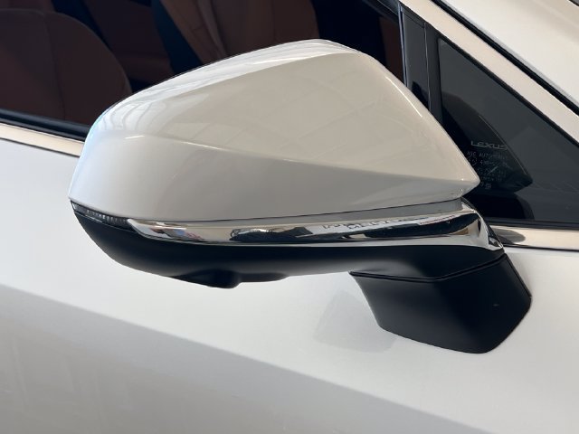 Certified 2025 Lexus NX 450h+ AWD w/ Accessory Package (Z2) image 14