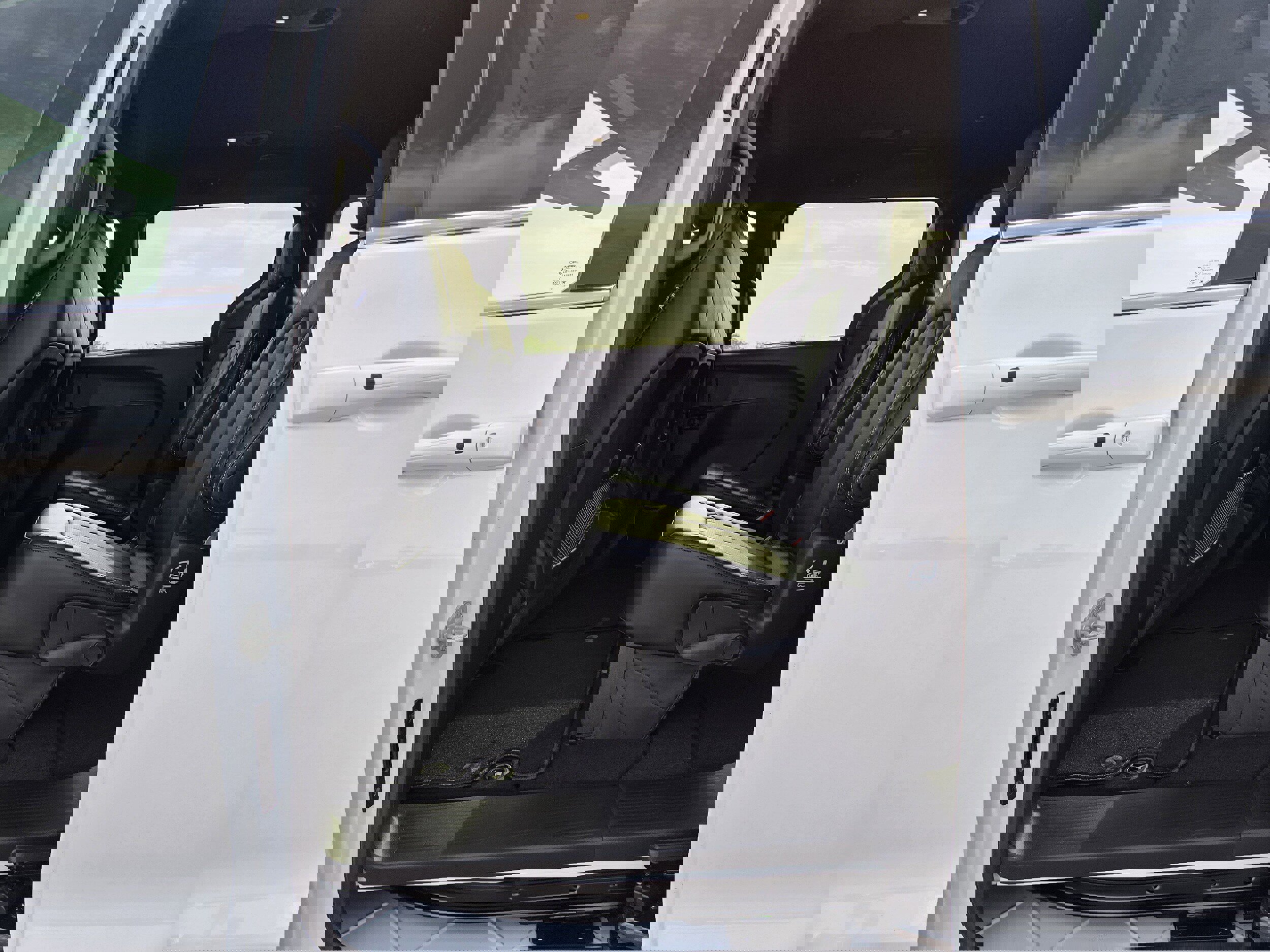 New 2026 Chrysler Voyager LX image 14