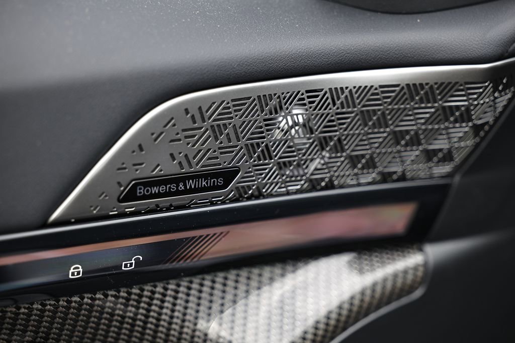 New 2026 BMW 550e xDrive w/ Executive Package AWD/4WD image 17