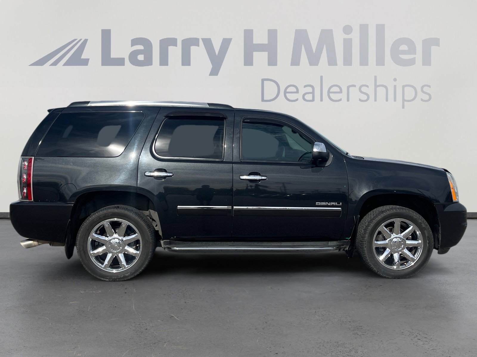 Used 2013 GMC Yukon Denali AWD/4WD image 6