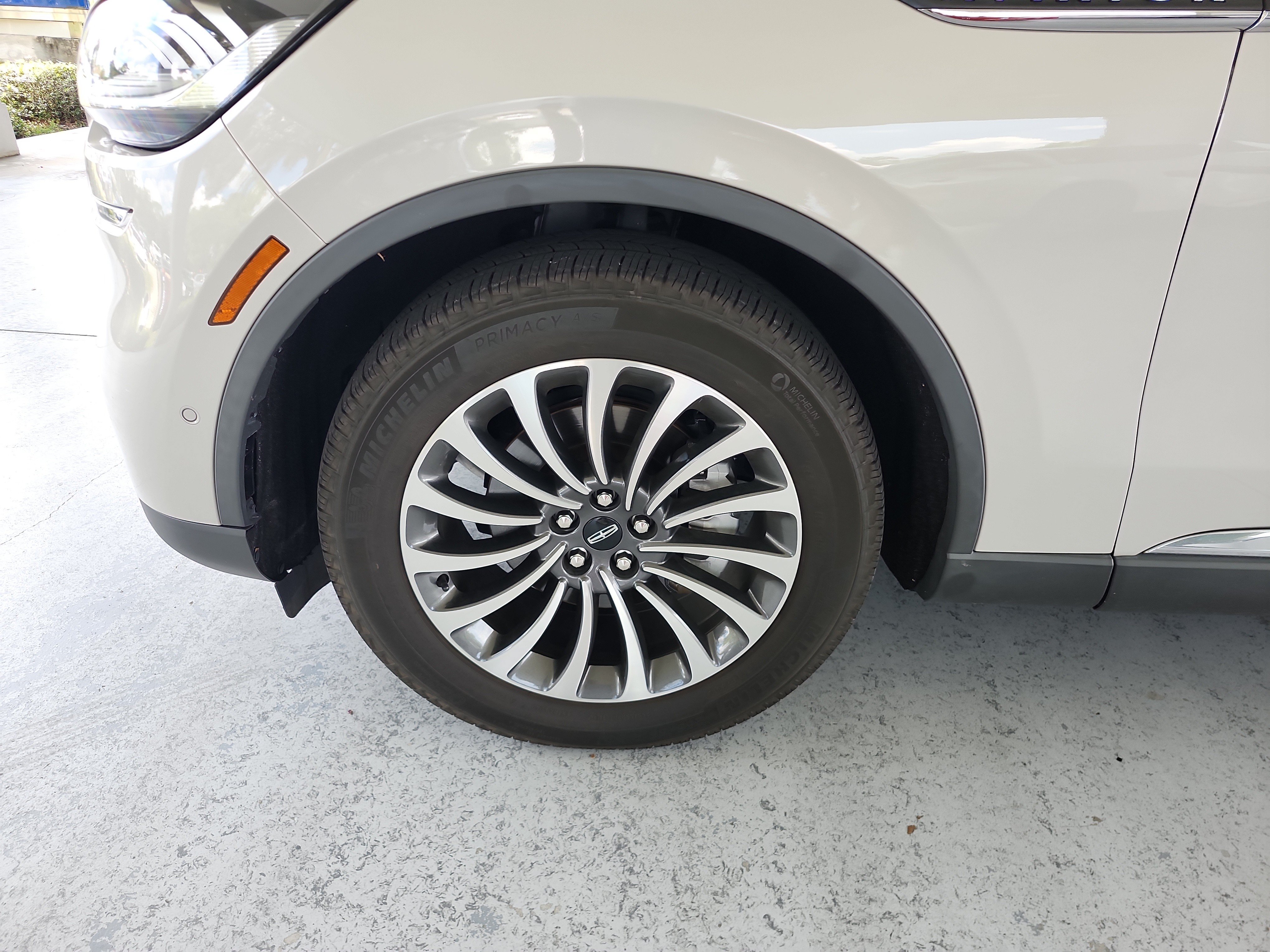 Used 2024 Lincoln Aviator Reserve RWD image 9