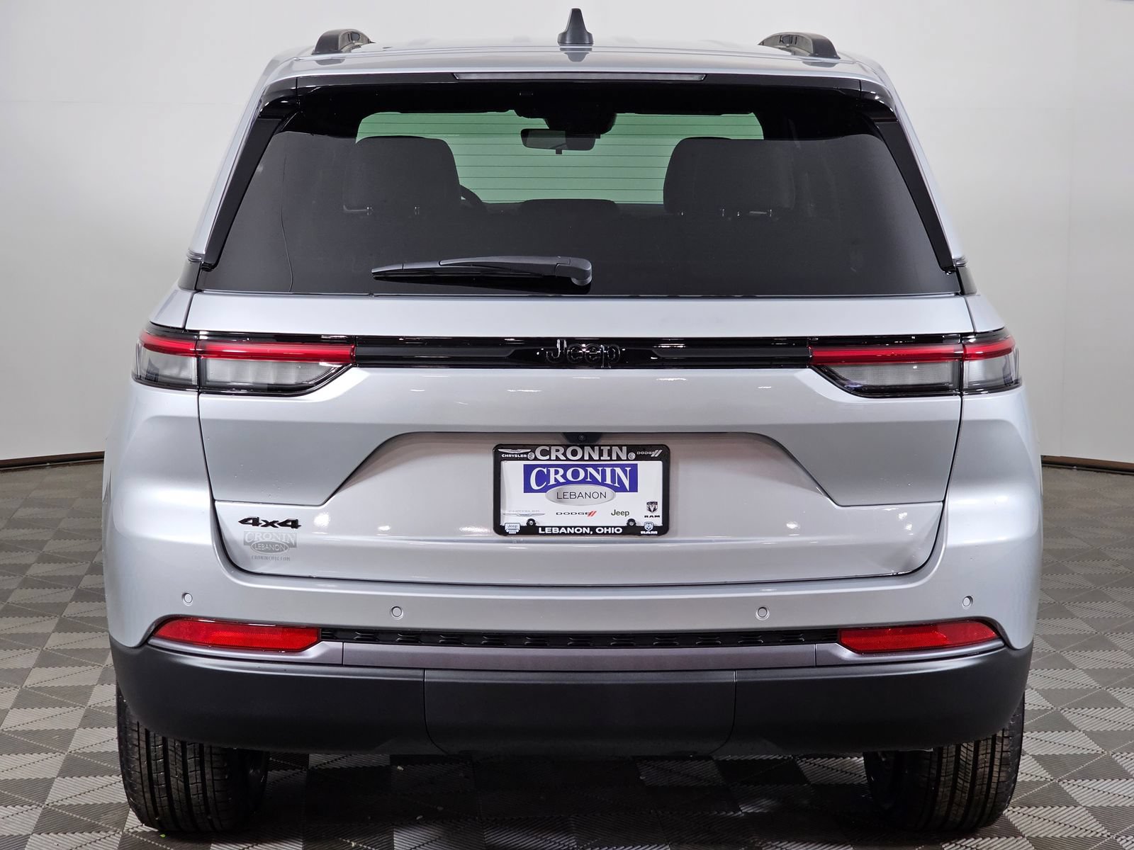New 2026 Jeep Grand Cherokee Altitude AWD/4WD image 4