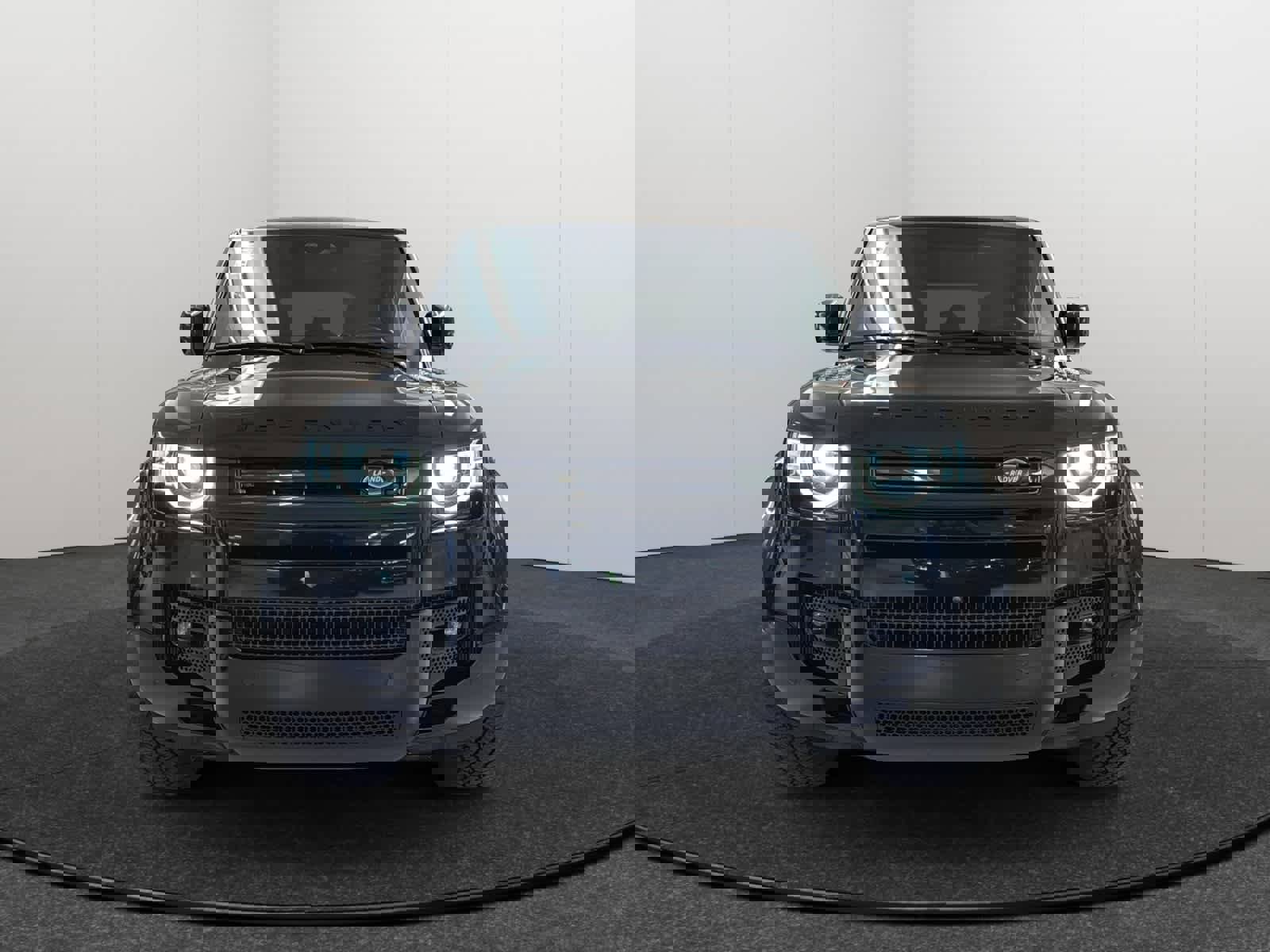 Used 2024 Land Rover Defender 110 X-Dynamic SE AWD/4WD image 2