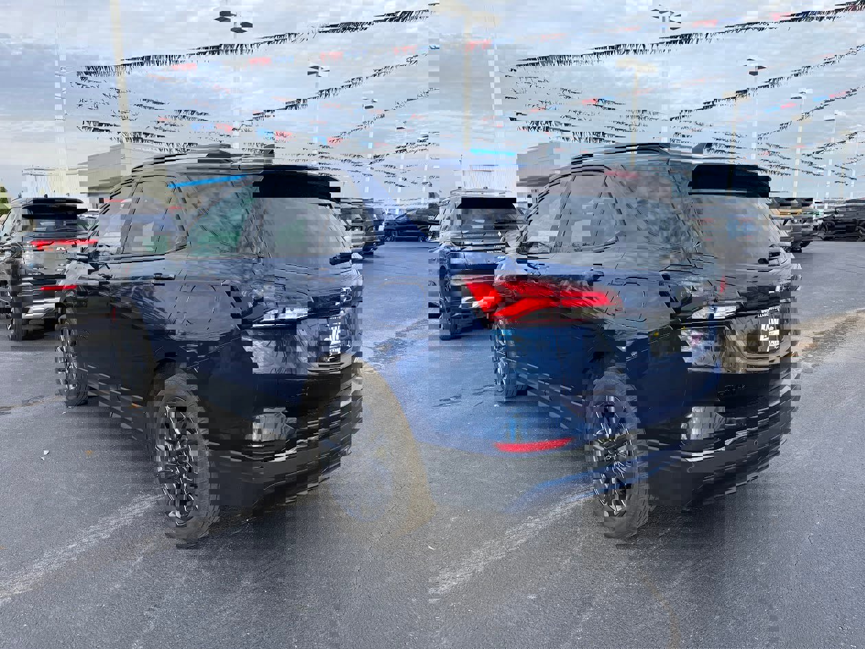 Used 2022 Chevrolet Equinox RS w/ Infotainment Package image 7