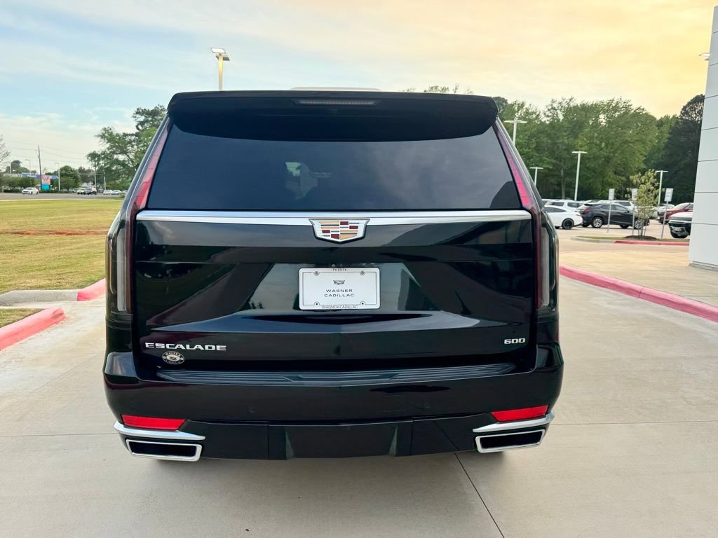 Used 2021 Cadillac Escalade Premium Luxury RWD image 4