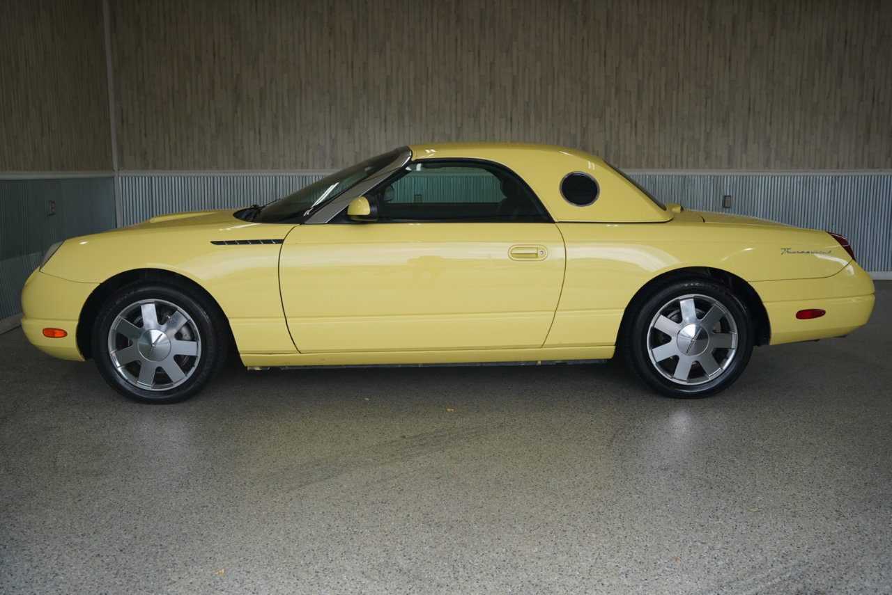 Used 2002 Ford Thunderbird image 5