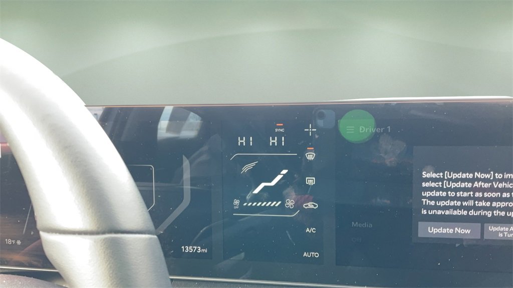 Used 2025 Kia K4 EX image 30